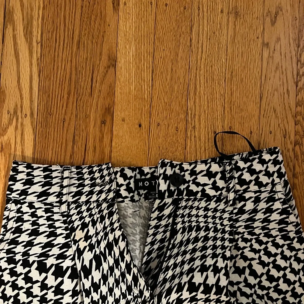 Motel Rocks Houndstooth Pants - Picture 3 of 4